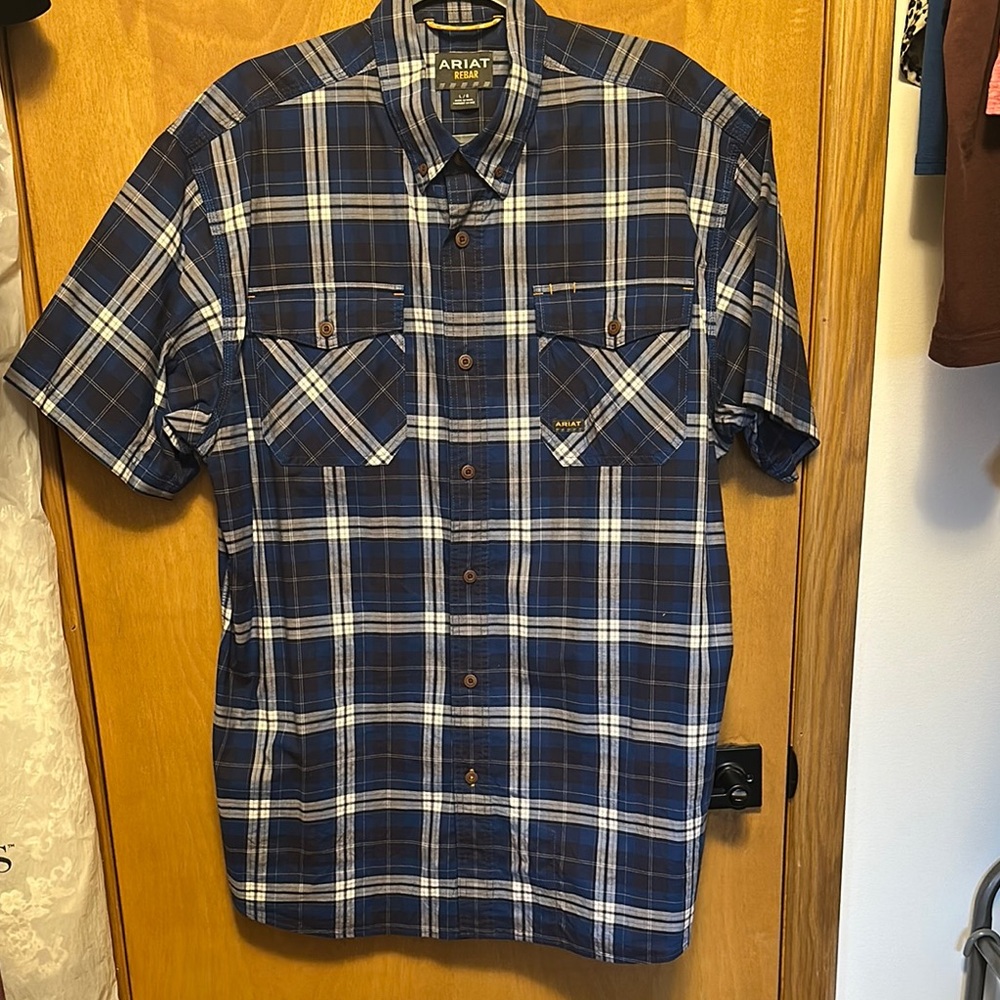NWOT Ariat Rebar Blue & White Casual Button Down Shirt